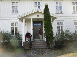 Aankomst bij ons onderkomen in Eidsvoll: oude pastorie